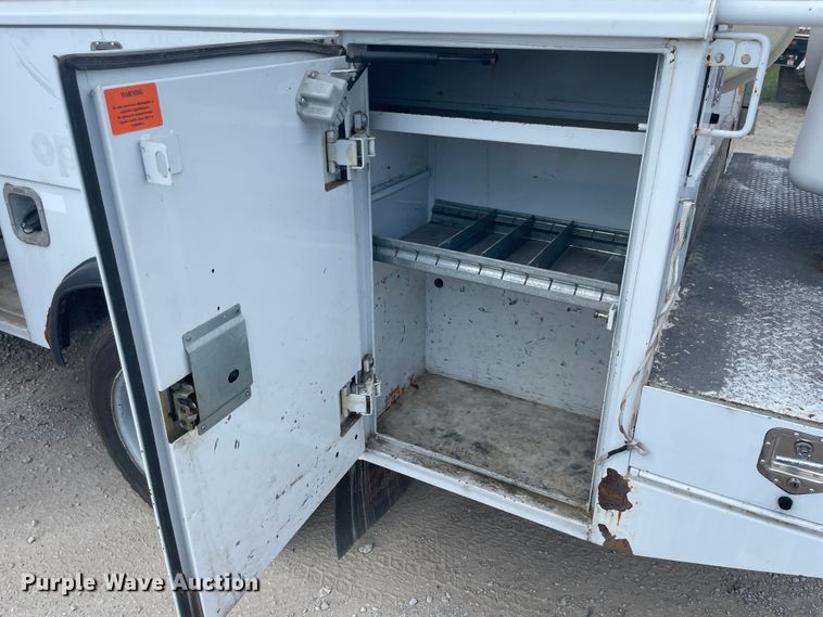 image for item JQ9703 2008 Chevrolet C4500  bucket truck