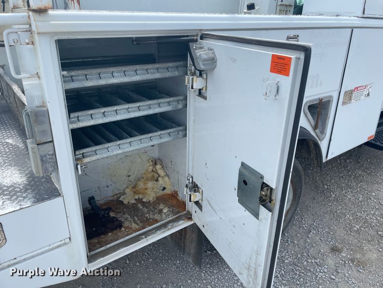 image for item JQ9703 2008 Chevrolet C4500  bucket truck