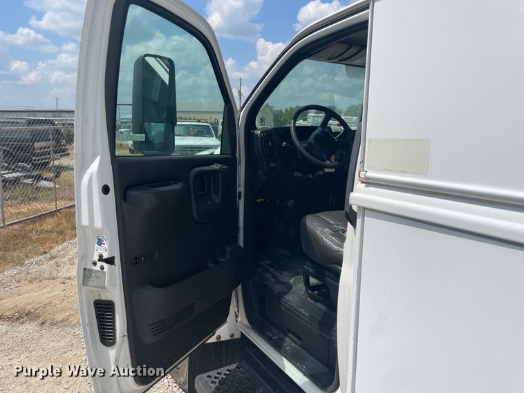 image for item JQ9703 2008 Chevrolet C4500  bucket truck