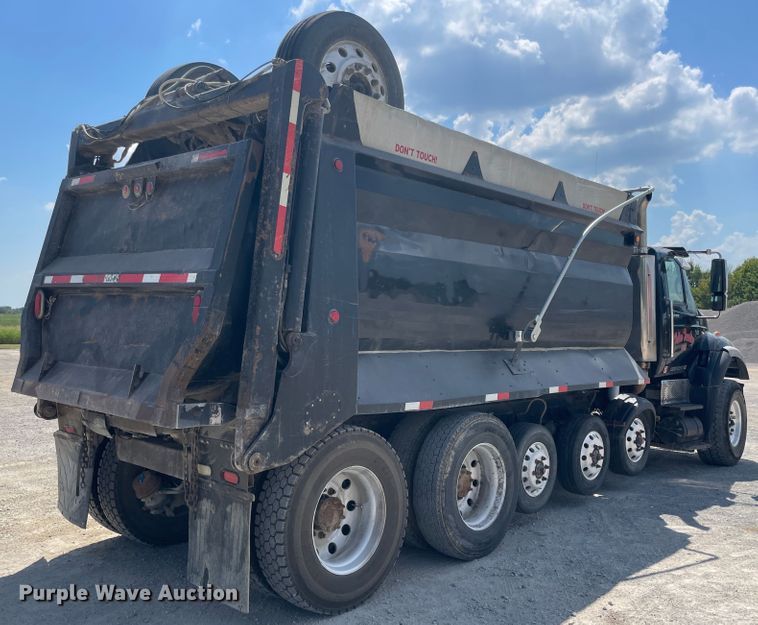 image for item JQ9716 2006 International WorkStar 7600  dump truck