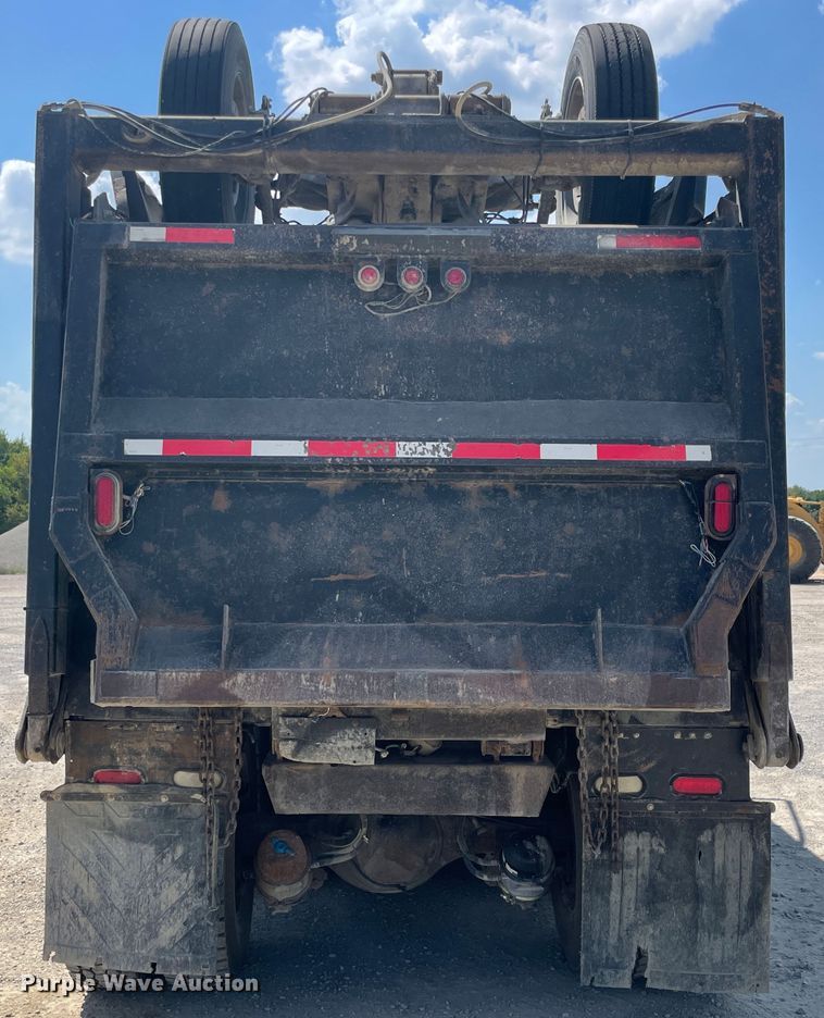 image for item JQ9716 2006 International WorkStar 7600  dump truck