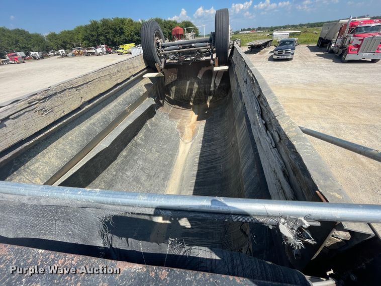 image for item JQ9716 2006 International WorkStar 7600  dump truck