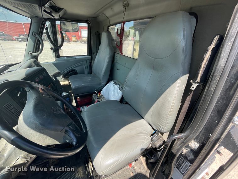 image for item JQ9716 2006 International WorkStar 7600  dump truck