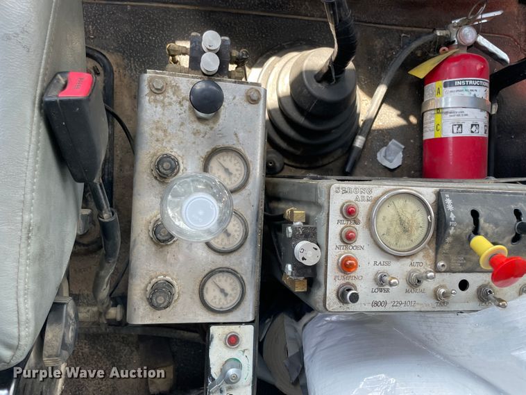 image for item JQ9716 2006 International WorkStar 7600  dump truck