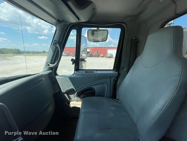 image for item JQ9716 2006 International WorkStar 7600  dump truck