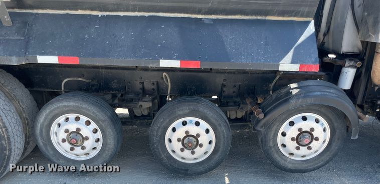 image for item JQ9716 2006 International WorkStar 7600  dump truck