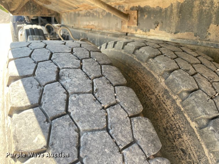 image for item JQ9716 2006 International WorkStar 7600  dump truck