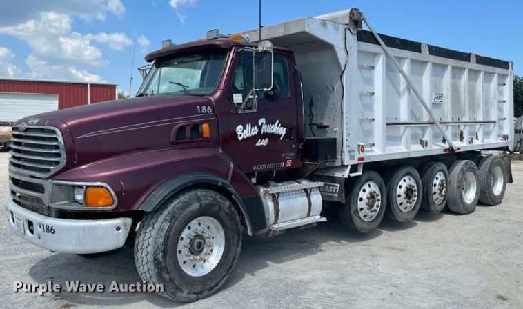 image for item JQ9717 2001 Sterling LT9500  dump truck