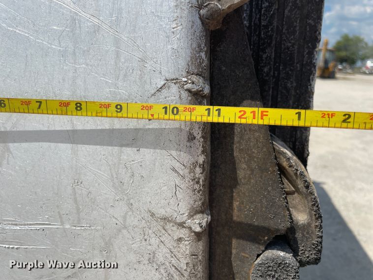 image for item JQ9717 2001 Sterling LT9500  dump truck