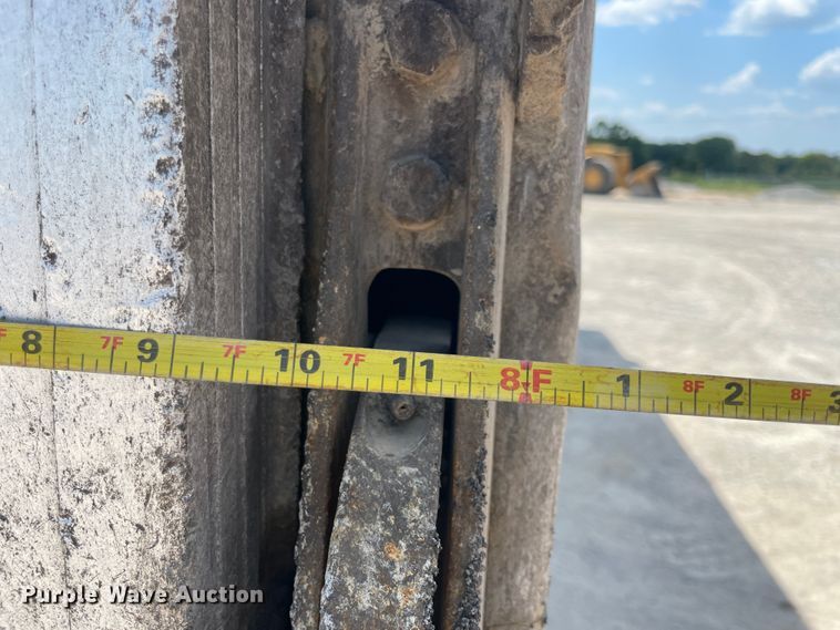 image for item JQ9717 2001 Sterling LT9500  dump truck