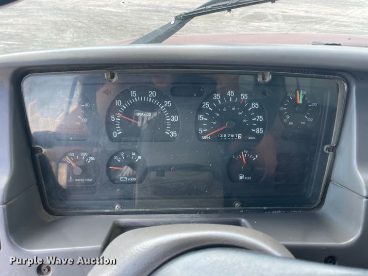 image for item JQ9717 2001 Sterling LT9500  dump truck