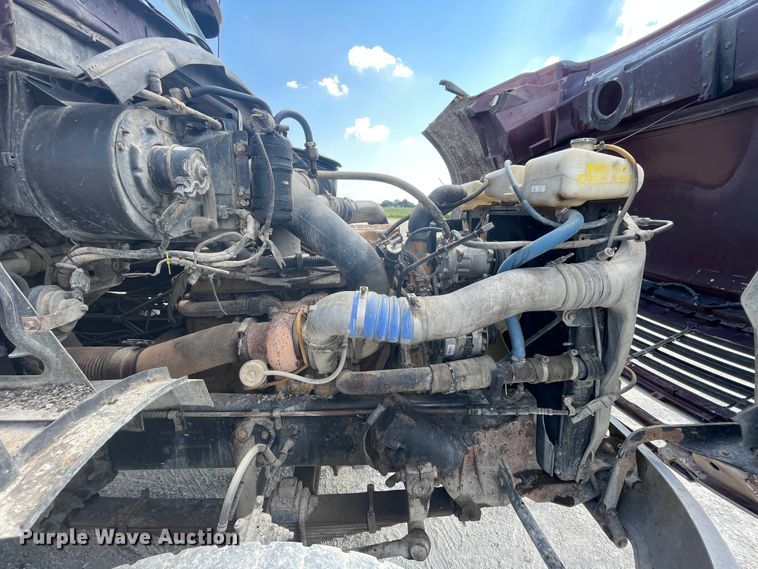 image for item JQ9717 2001 Sterling LT9500  dump truck