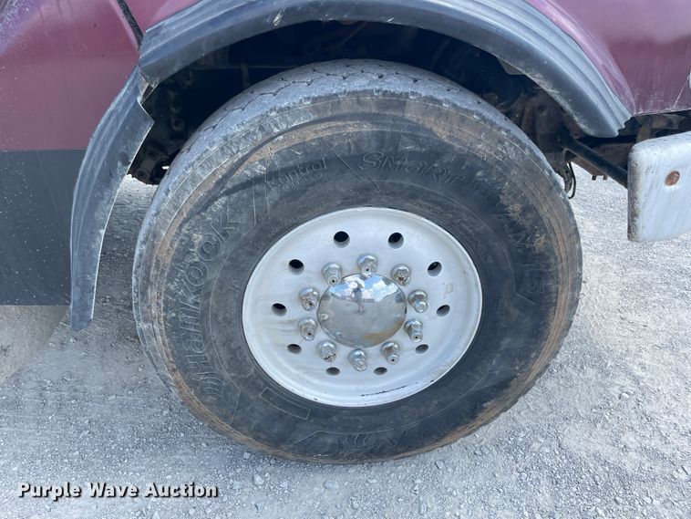 image for item JQ9717 2001 Sterling LT9500  dump truck