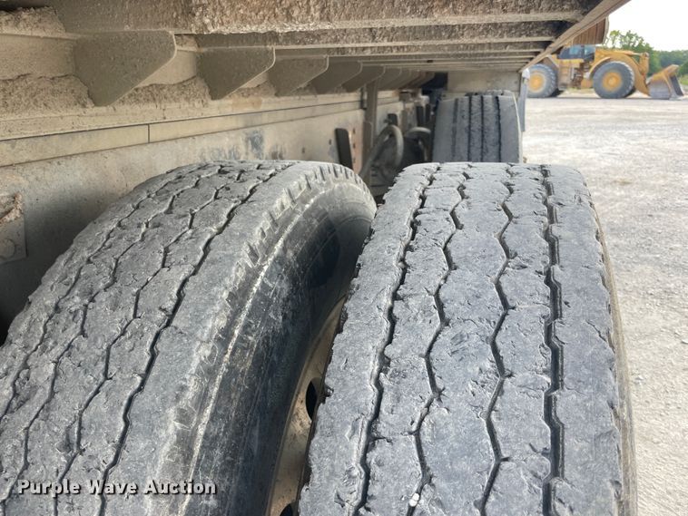 image for item JQ9717 2001 Sterling LT9500  dump truck