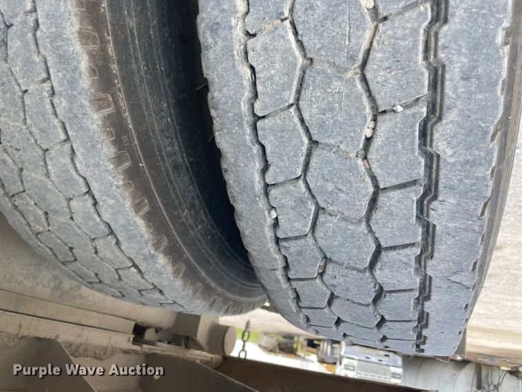 image for item JQ9717 2001 Sterling LT9500  dump truck