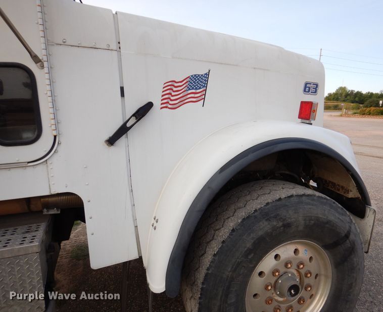 image for item KA9366 1997 Freightliner FLD  truck cab and chassis