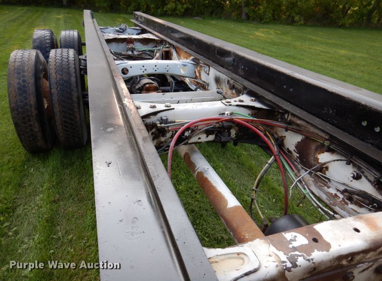 image for item KA9366 1997 Freightliner FLD  truck cab and chassis