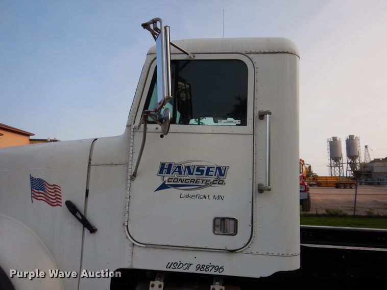 image for item KA9366 1997 Freightliner FLD  truck cab and chassis