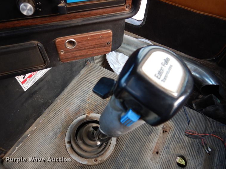 image for item KA9366 1997 Freightliner FLD  truck cab and chassis