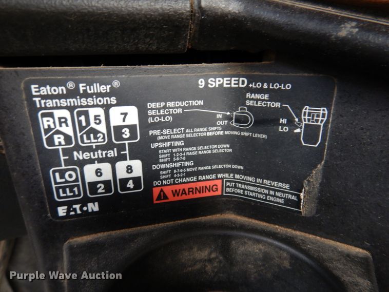 image for item KA9366 1997 Freightliner FLD  truck cab and chassis