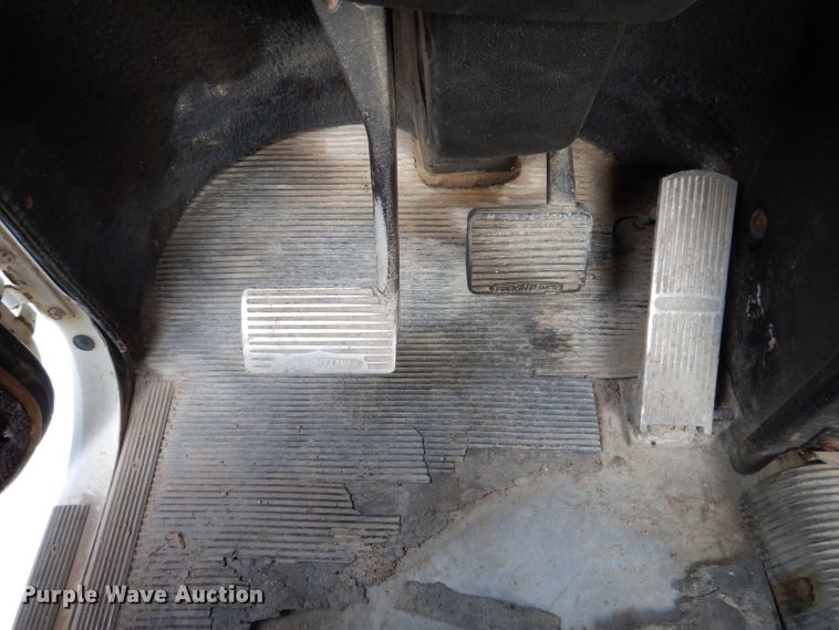 image for item KA9366 1997 Freightliner FLD  truck cab and chassis