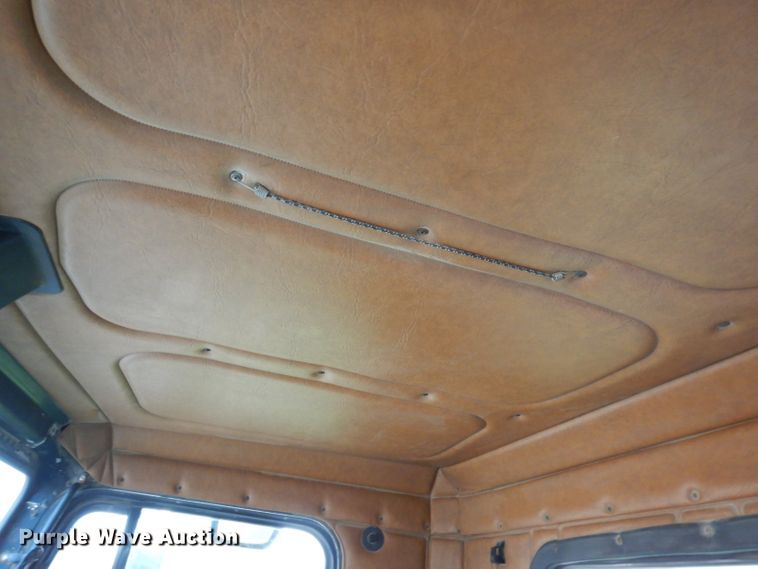 image for item KA9366 1997 Freightliner FLD  truck cab and chassis