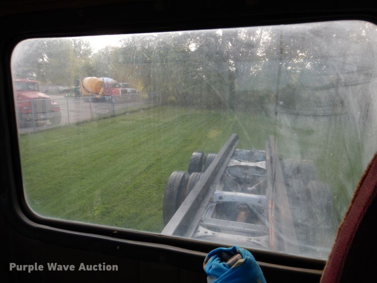 image for item KA9366 1997 Freightliner FLD  truck cab and chassis