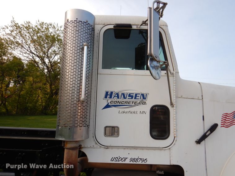 image for item KA9366 1997 Freightliner FLD  truck cab and chassis