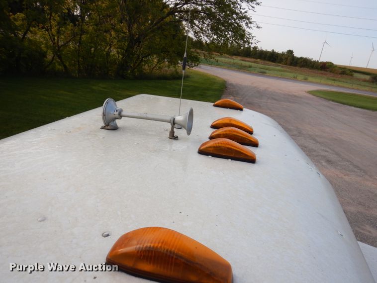 image for item KA9366 1997 Freightliner FLD  truck cab and chassis