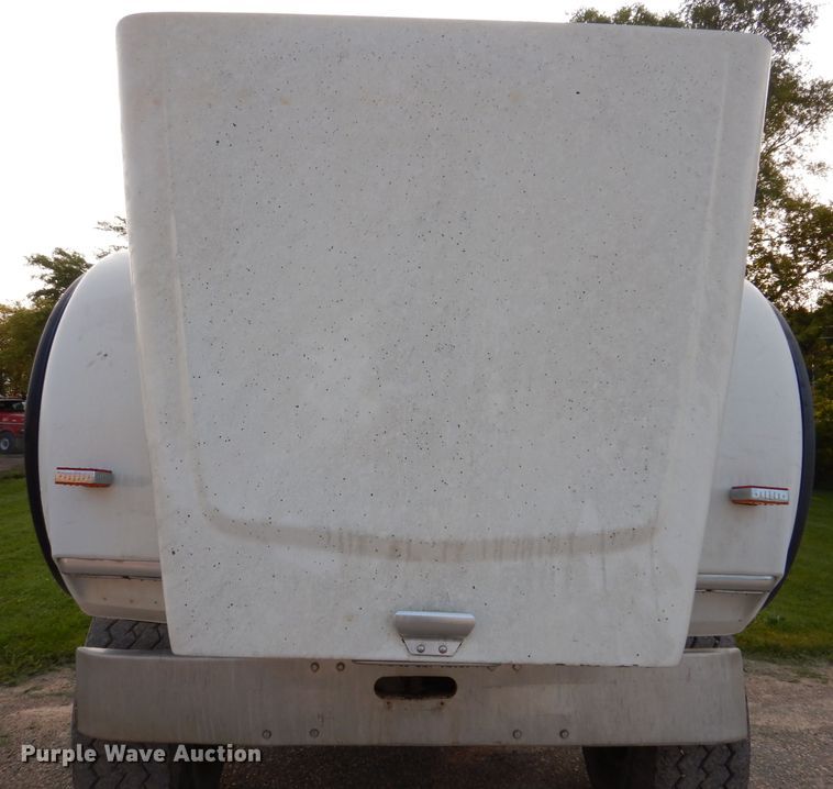 image for item KA9366 1997 Freightliner FLD  truck cab and chassis