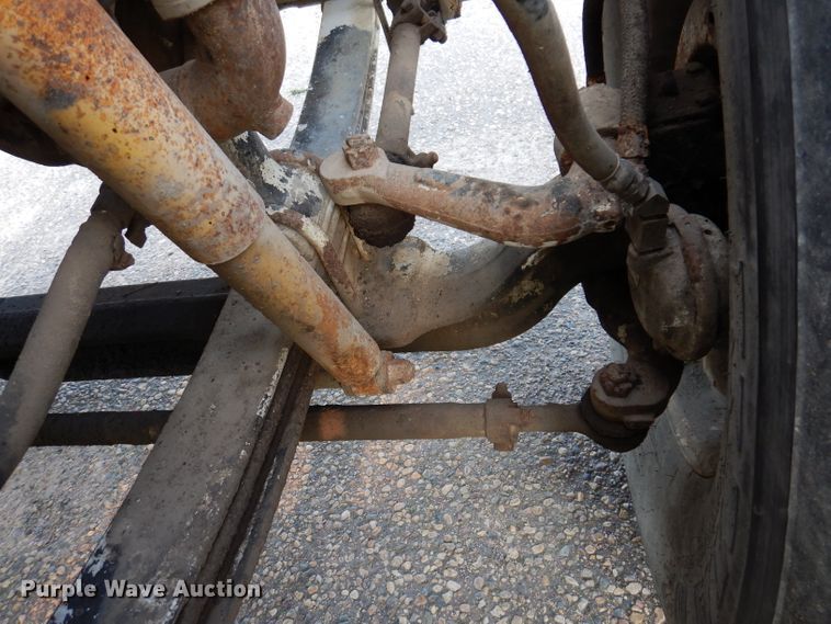 image for item KA9366 1997 Freightliner FLD  truck cab and chassis