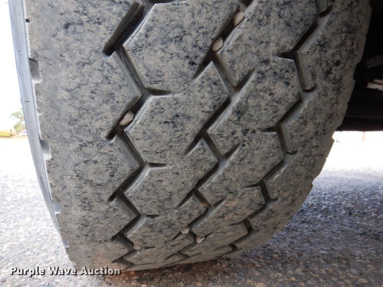 image for item KA9366 1997 Freightliner FLD  truck cab and chassis