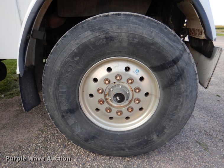 image for item KA9366 1997 Freightliner FLD  truck cab and chassis