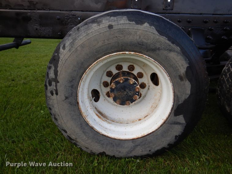 image for item KA9366 1997 Freightliner FLD  truck cab and chassis