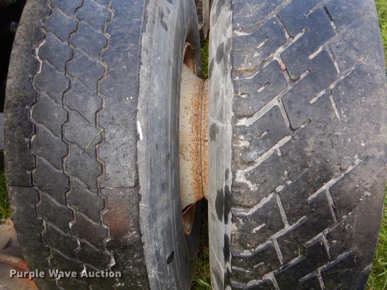 image for item KA9366 1997 Freightliner FLD  truck cab and chassis