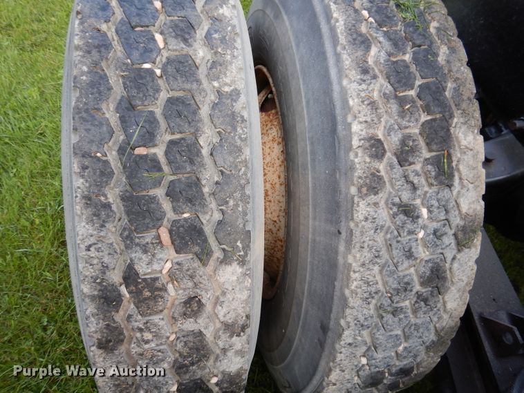 image for item KA9366 1997 Freightliner FLD  truck cab and chassis