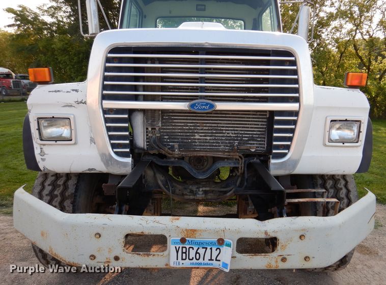 image for item KA9367 1997 Ford LT8000  truck cab and chassis