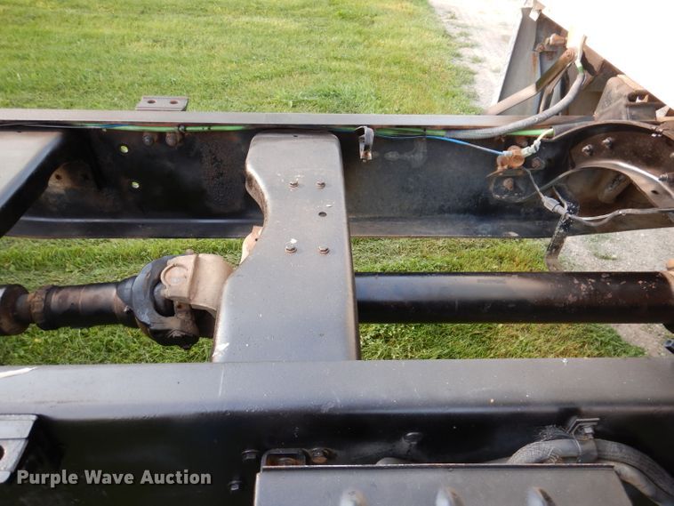 image for item KA9367 1997 Ford LT8000  truck cab and chassis