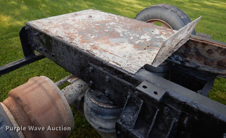 image for item KA9367 1997 Ford LT8000  truck cab and chassis