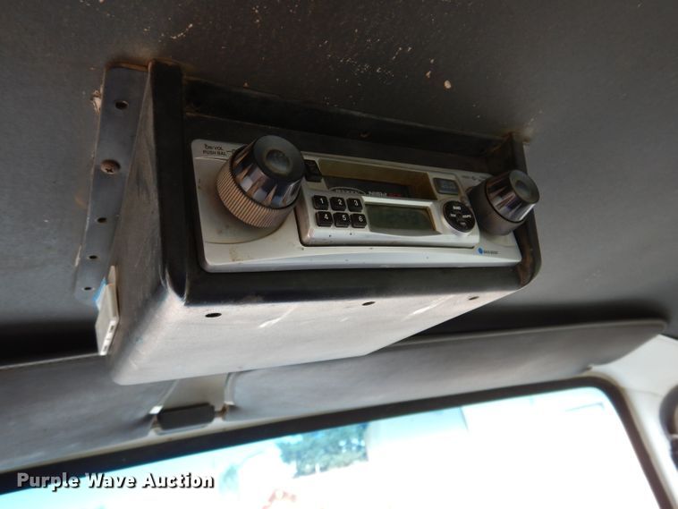 image for item KA9367 1997 Ford LT8000  truck cab and chassis