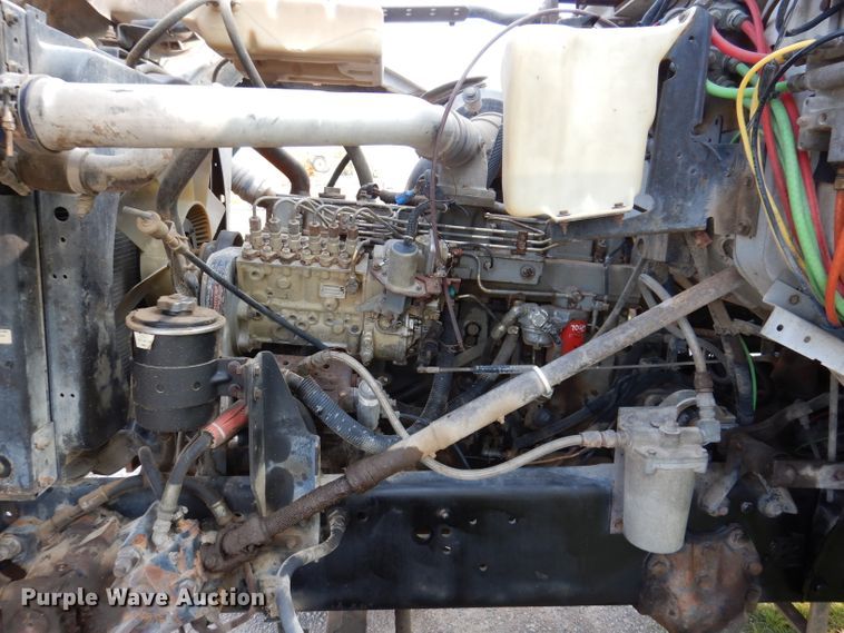 image for item KA9367 1997 Ford LT8000  truck cab and chassis