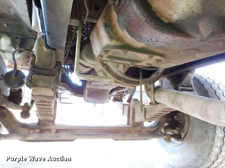 image for item KA9367 1997 Ford LT8000  truck cab and chassis