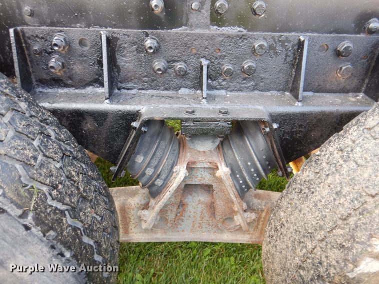 image for item KA9367 1997 Ford LT8000  truck cab and chassis