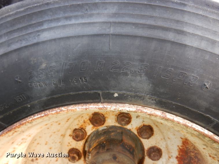 image for item KA9367 1997 Ford LT8000  truck cab and chassis