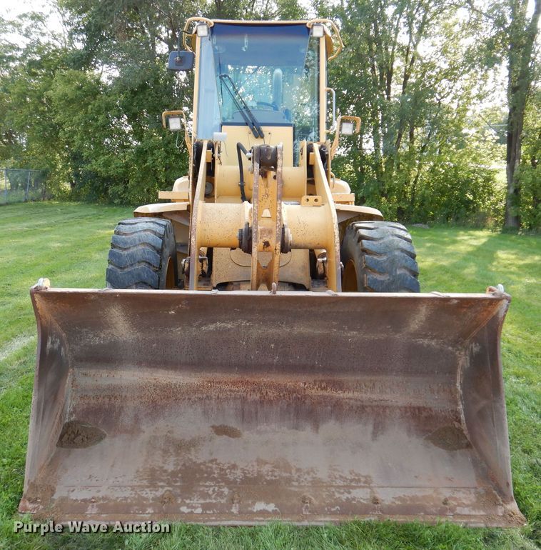 image for item KA9369 1997 John Deere 444H  wheel loader