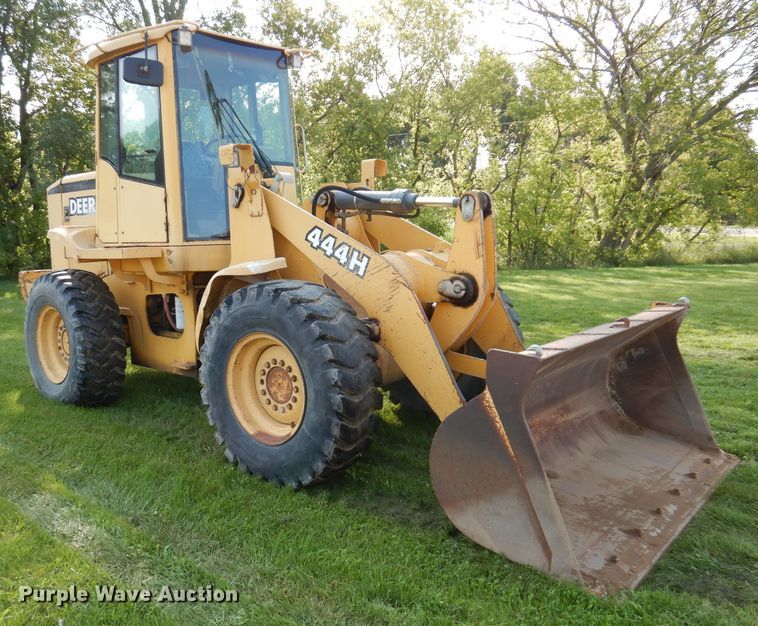 image for item KA9369 1997 John Deere 444H  wheel loader