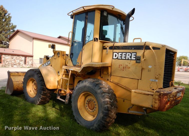 image for item KA9369 1997 John Deere 444H  wheel loader