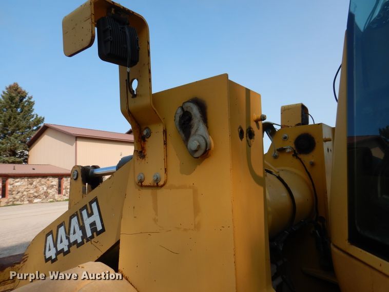 image for item KA9369 1997 John Deere 444H  wheel loader