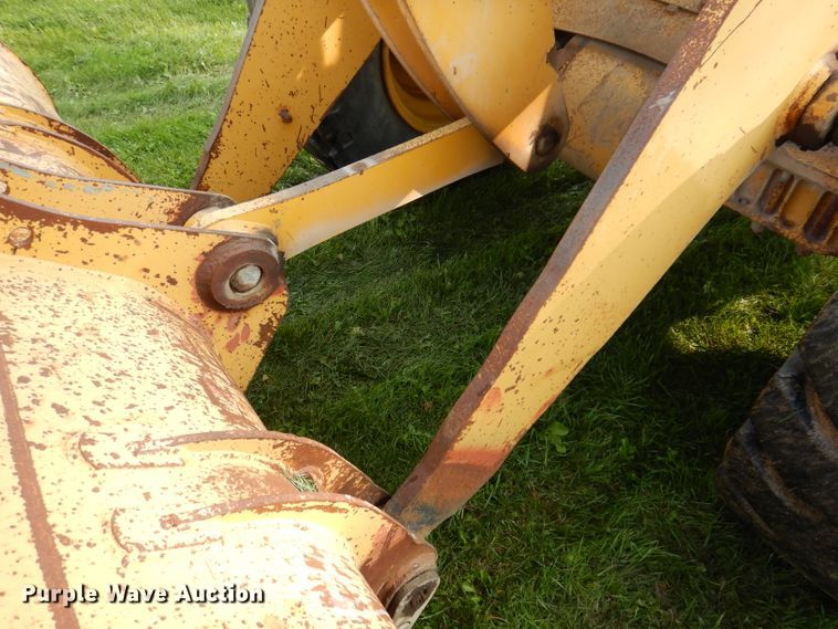 image for item KA9369 1997 John Deere 444H  wheel loader