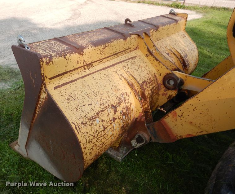 image for item KA9369 1997 John Deere 444H  wheel loader